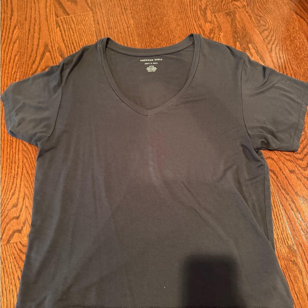 American Eagle Outfitters Classic Black V-Neck Tee